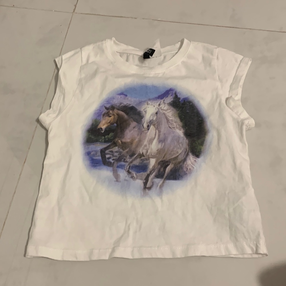 Pretty crop top white with horses y2k